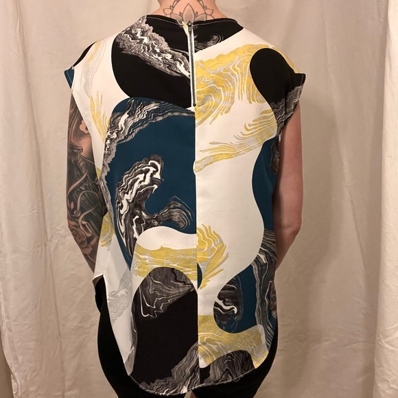 Topshop marble & colour block graphic top - Picture 2 of 3